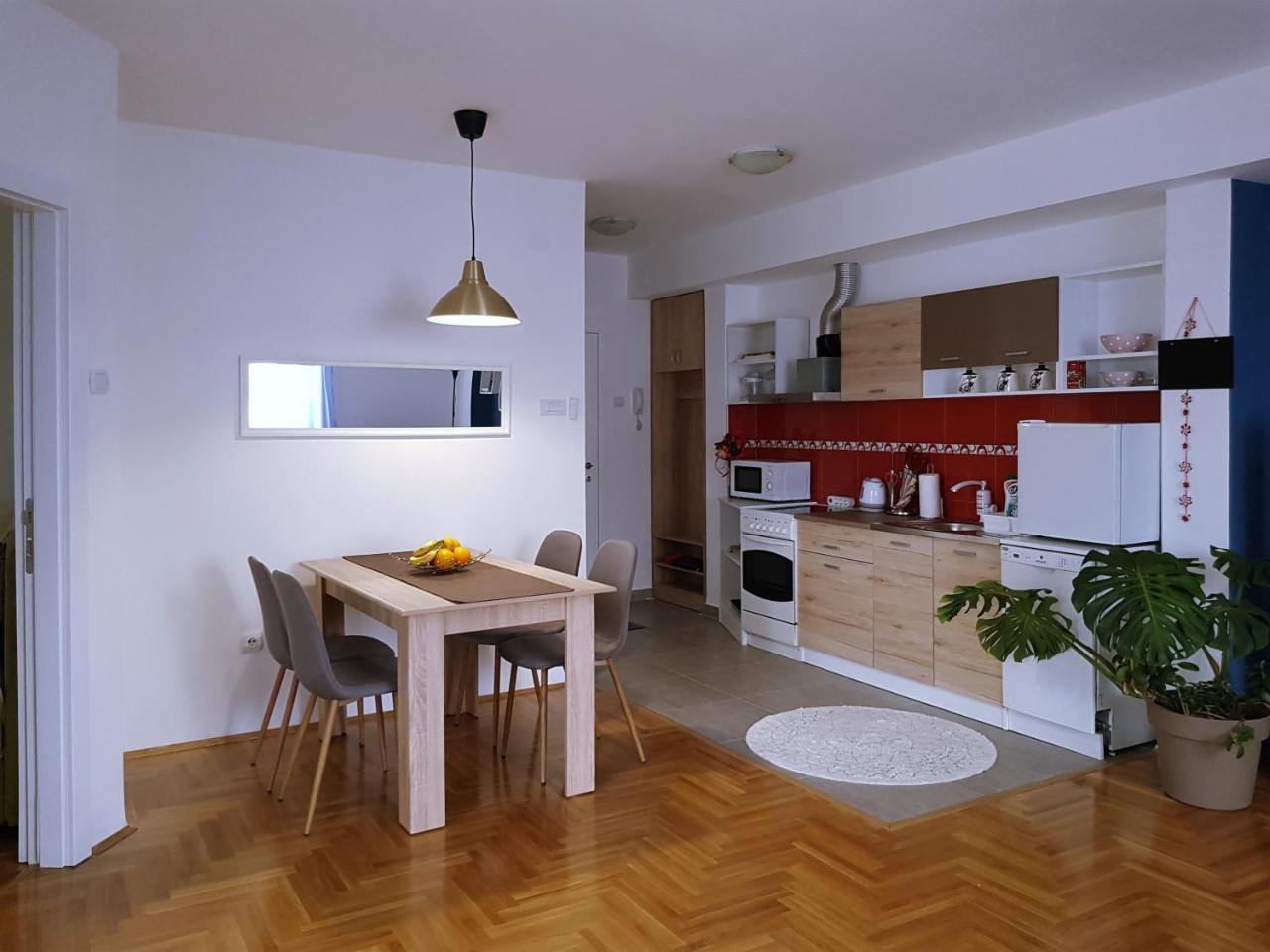 Konstantin Lux Apartment Subotica Ngoại thất bức ảnh